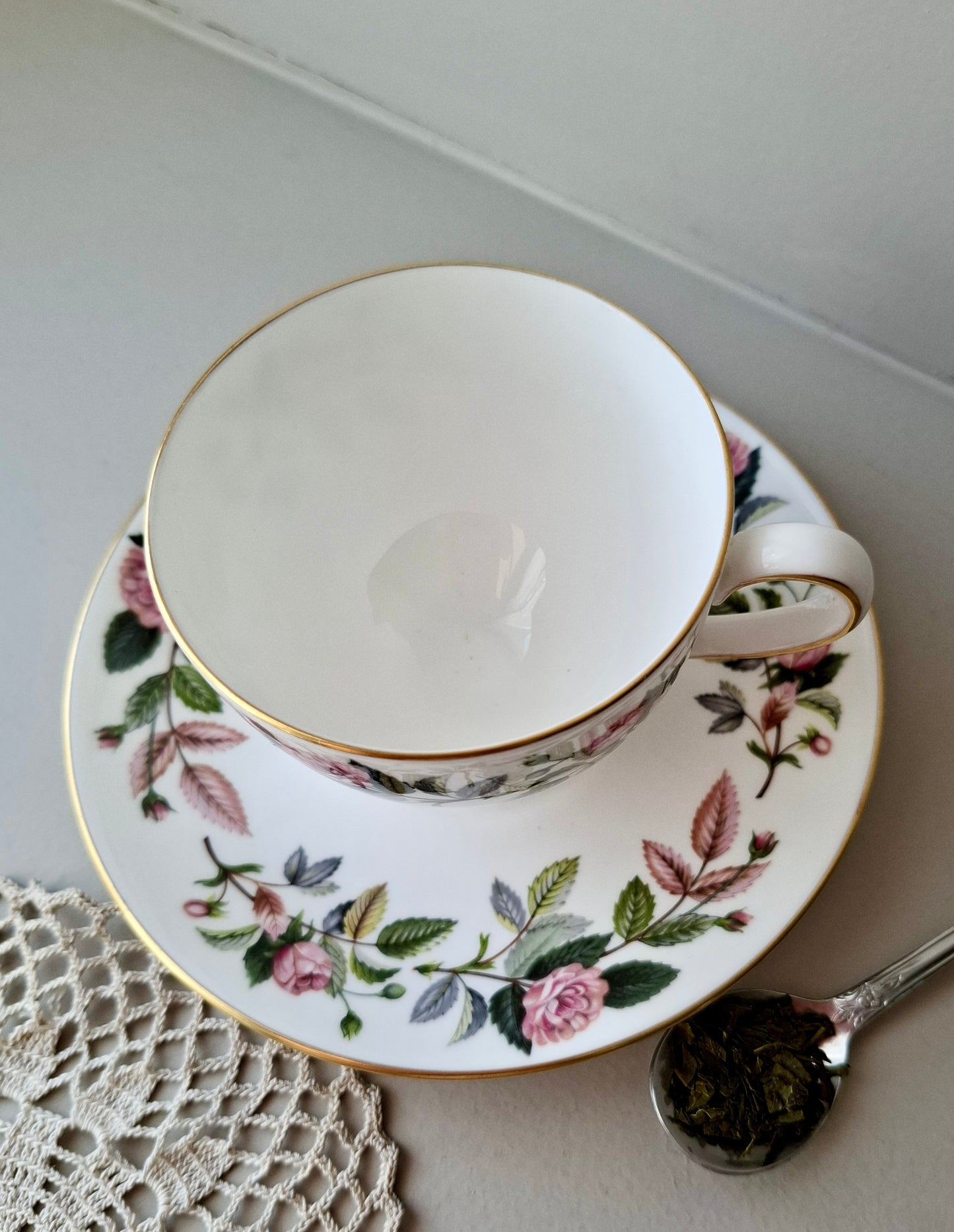 Tasse et soucoupe Roses anciennes