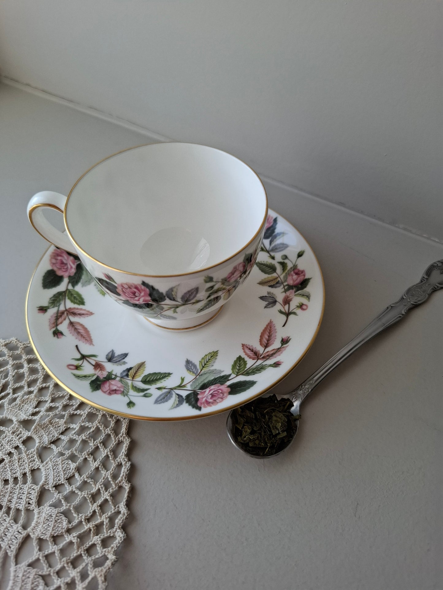 Tasse et soucoupe Roses anciennes