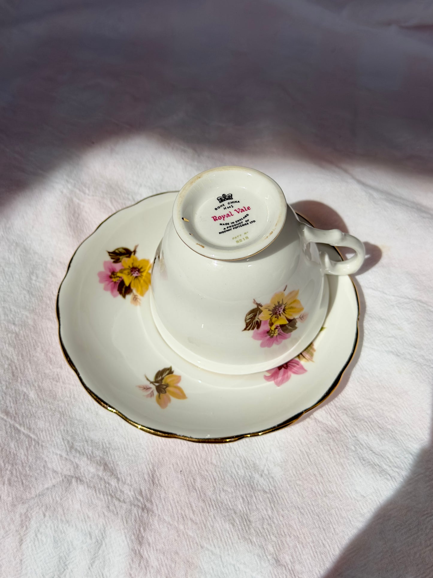 Tasse et soucoupe fleurs d'Automne
