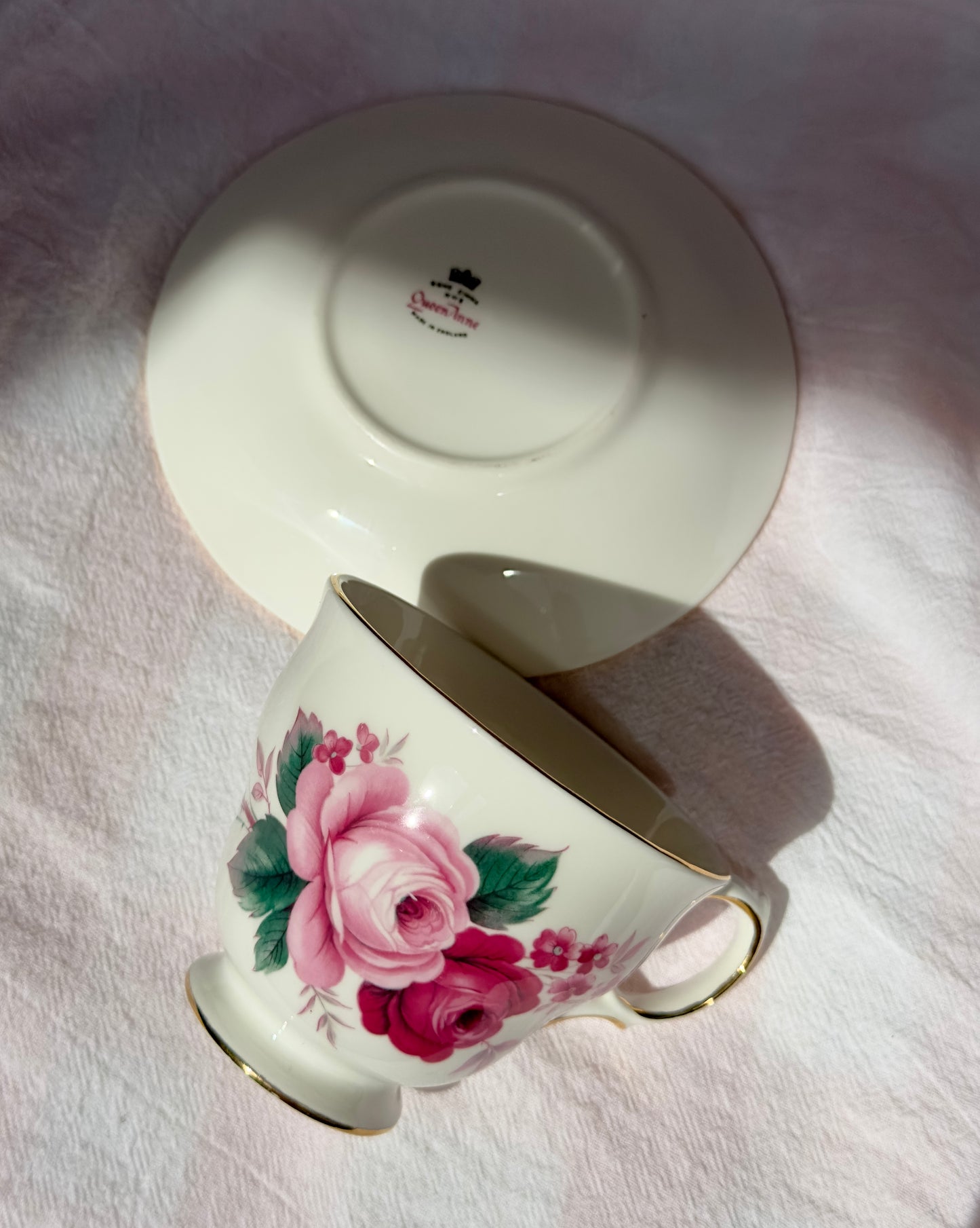 Tasse et soucoupe Les roses de Queen Anne