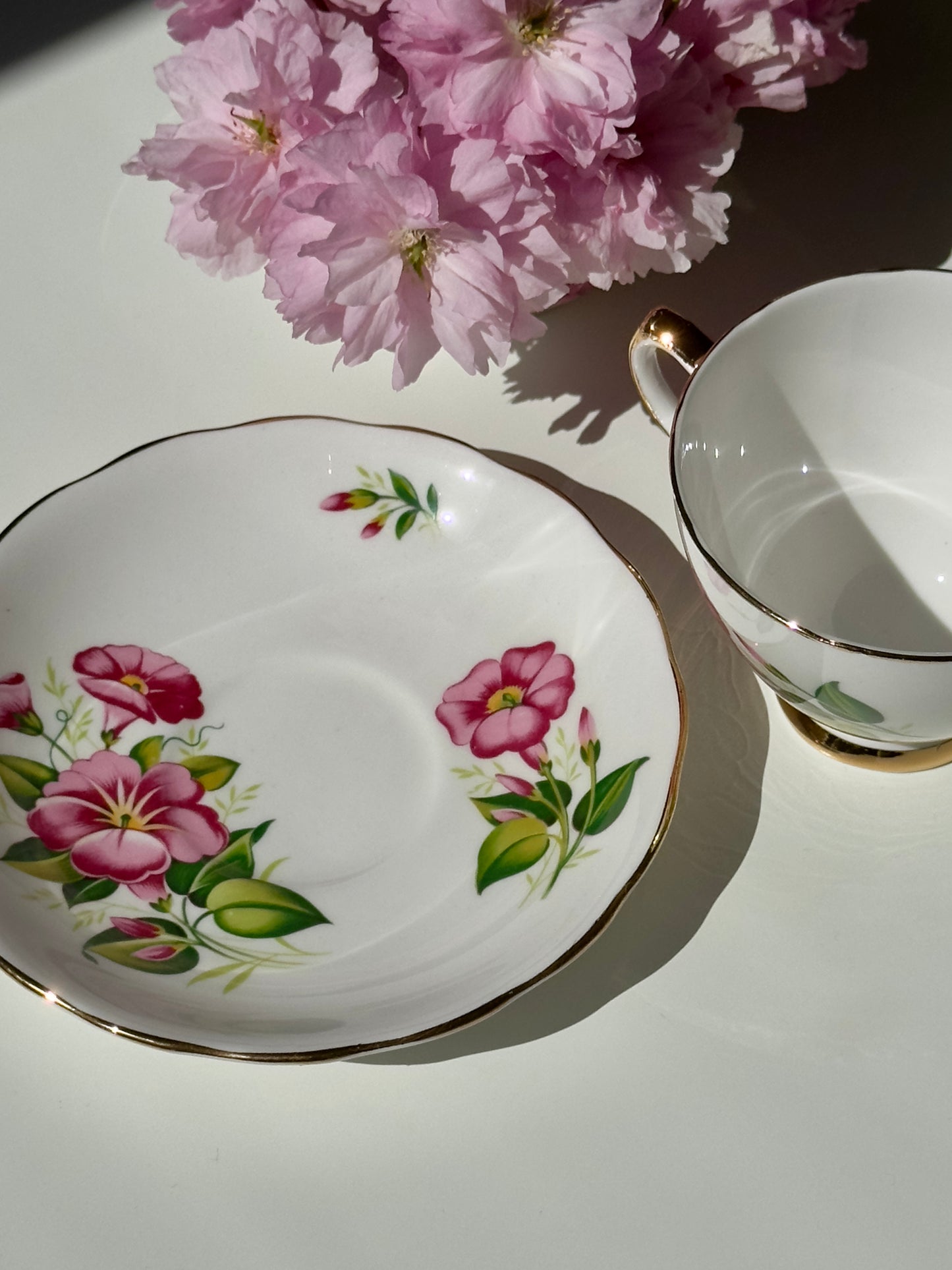 Tasse et soucoupe Éclat de pétunias