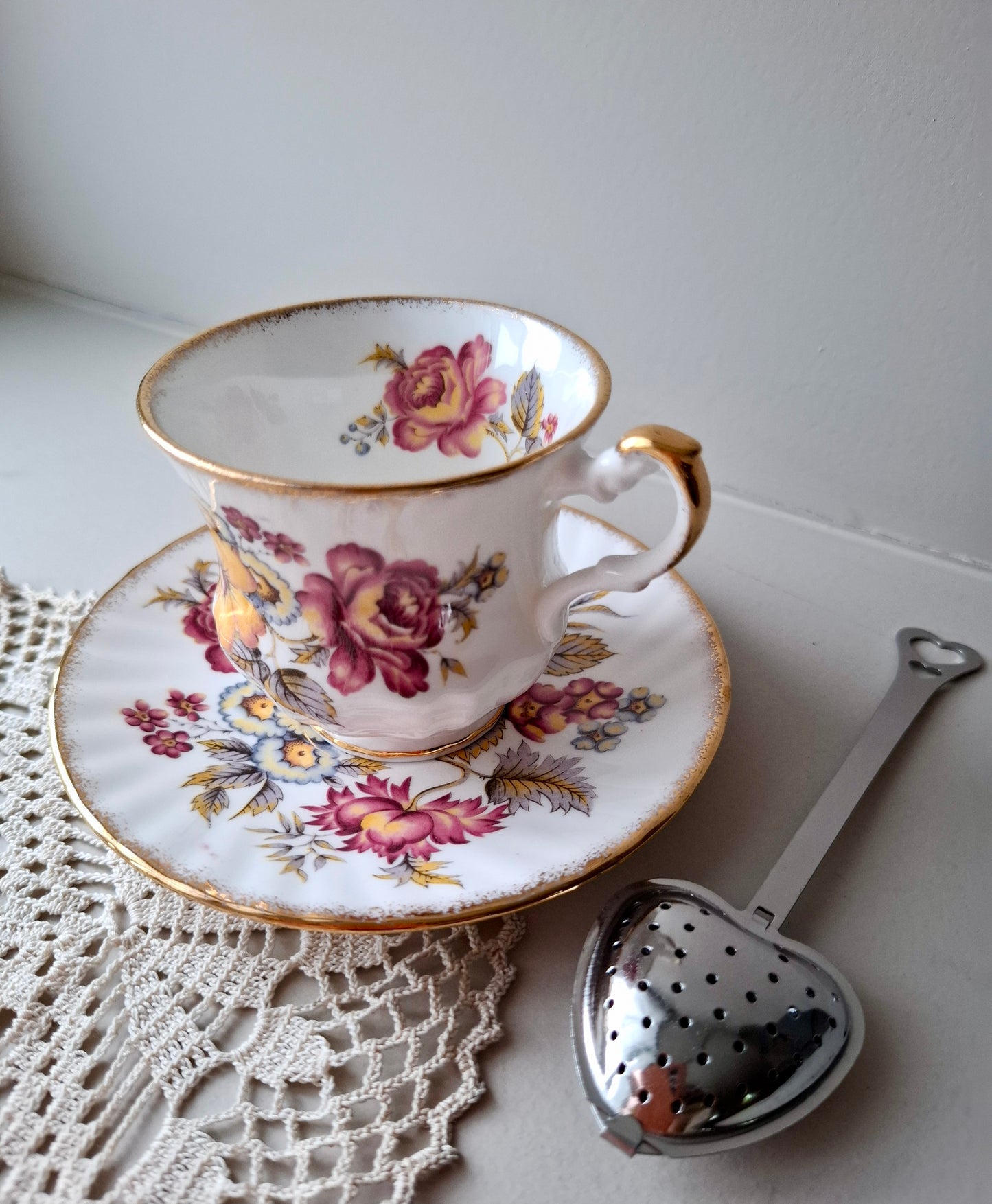Tasse et soucoupe Rosina Gold petit modèle