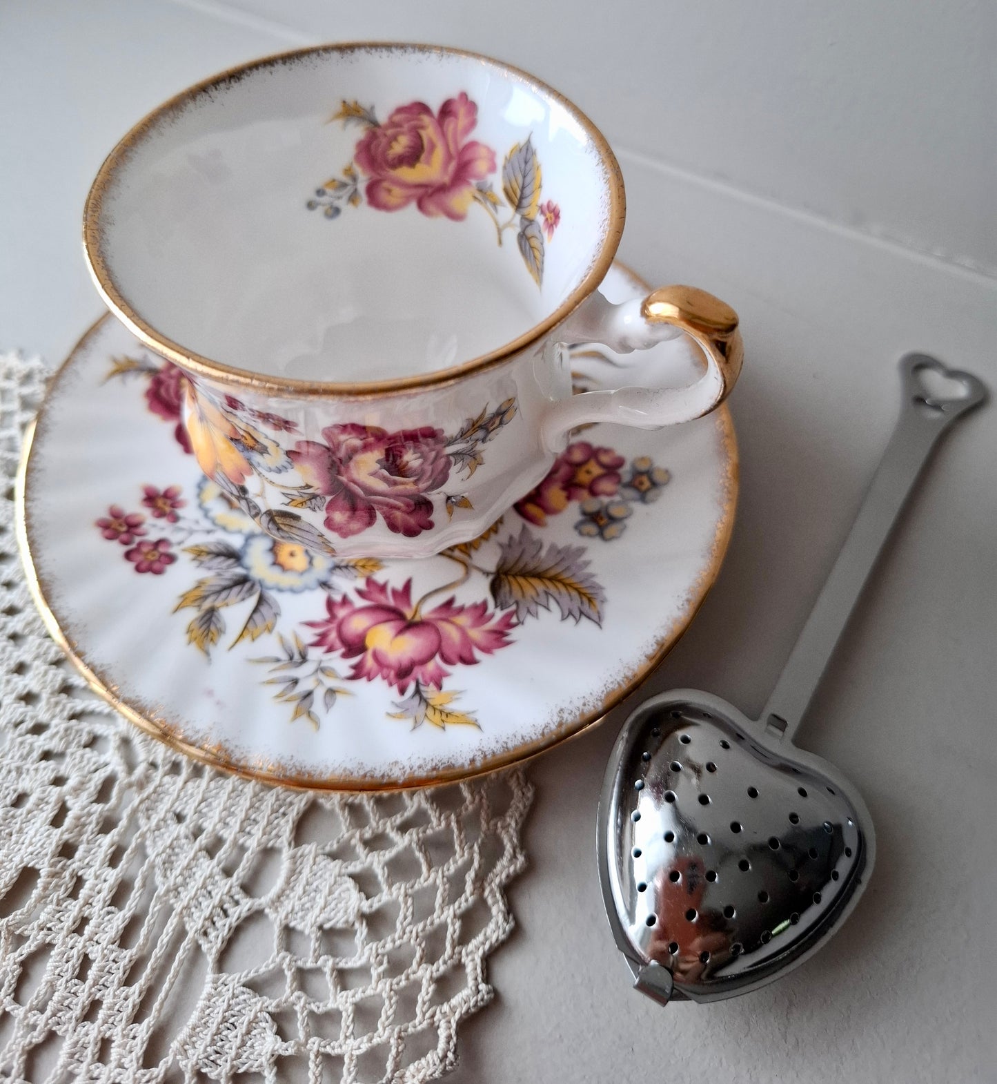 Tasse et soucoupe Rosina Gold petit modèle
