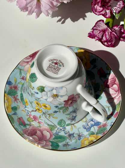 Tasse et soucoupe jardin de fleurs