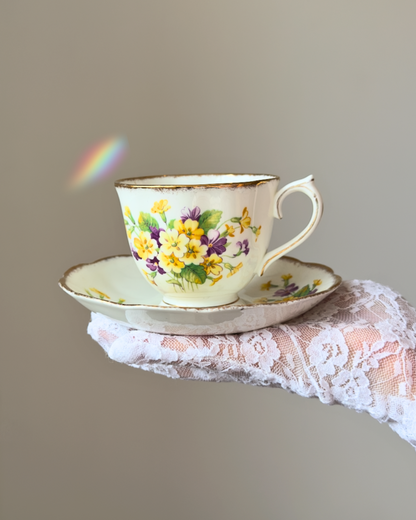 Tasse et soucoupe Royal Albert Primevères