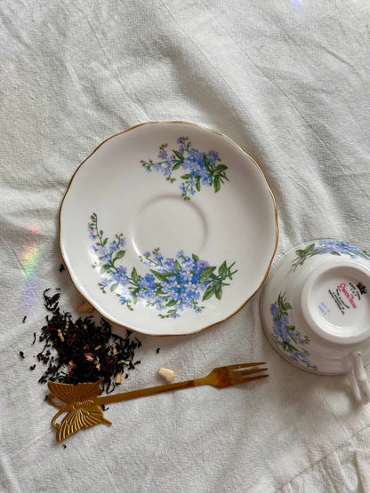 Tasse et soucoupe fleurs bleues