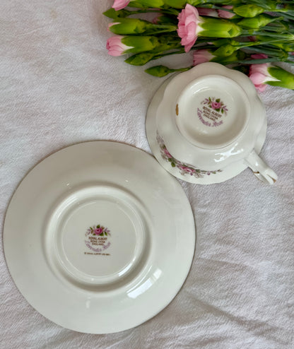 Tasse et soucoupe Royal Albert Lavender Rose
