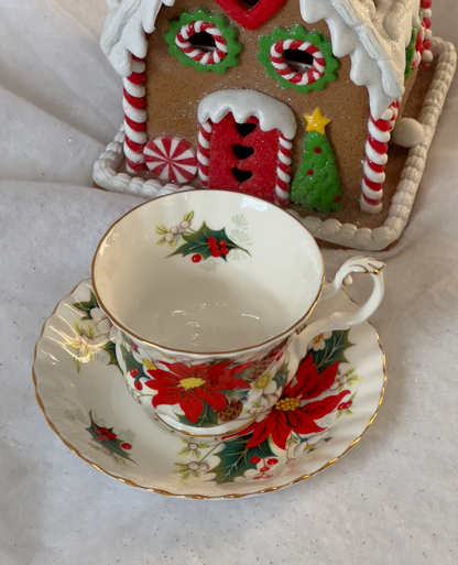 Tasse de Noël Royal Albert Yuletide