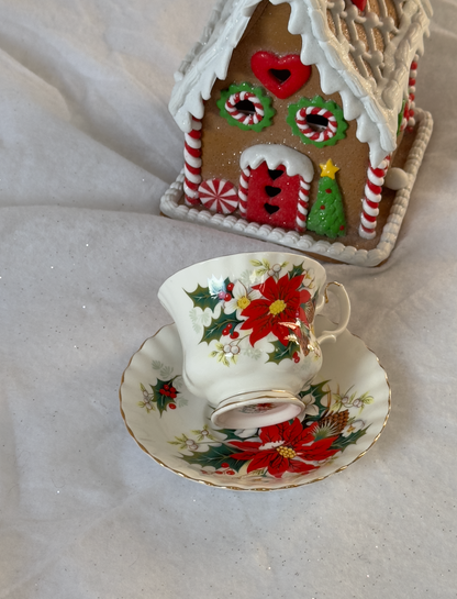 Tasse de Noël Royal Albert Yuletide