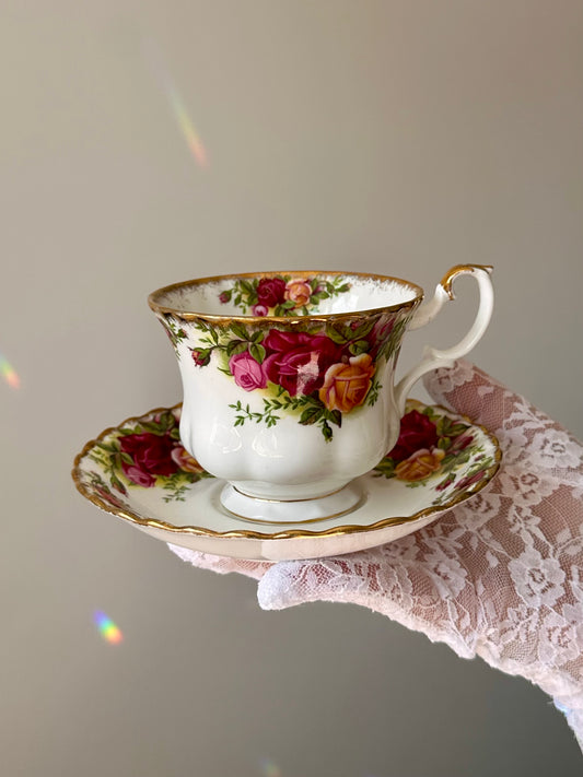Tasse et soucoupe Country Roses ROYAL ALBERT petit modèle