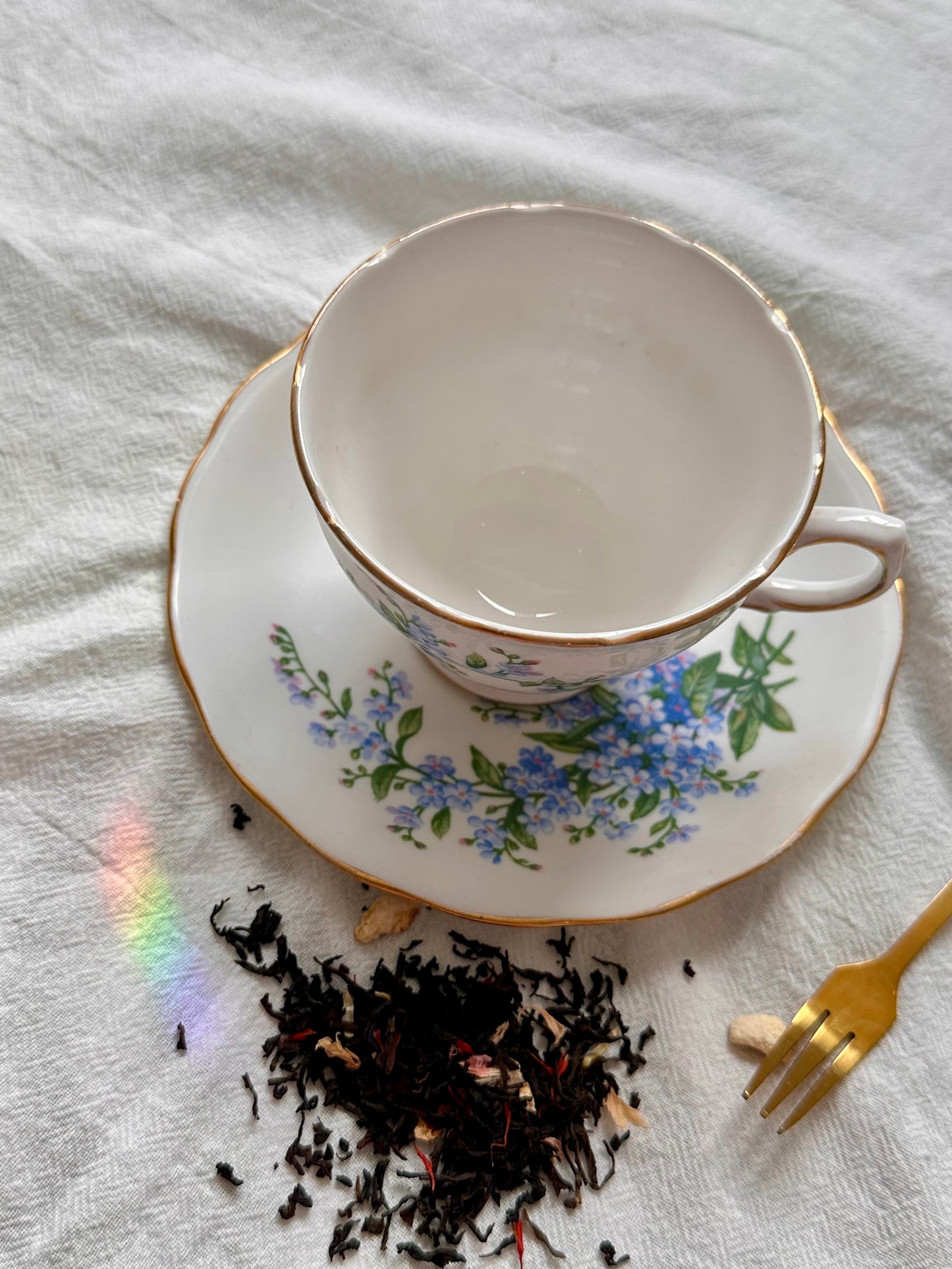 Tasse et soucoupe fleurs bleues