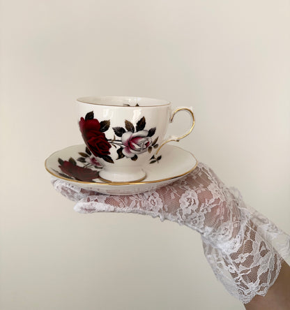Tea cup and saucer Vintage Bordeaux