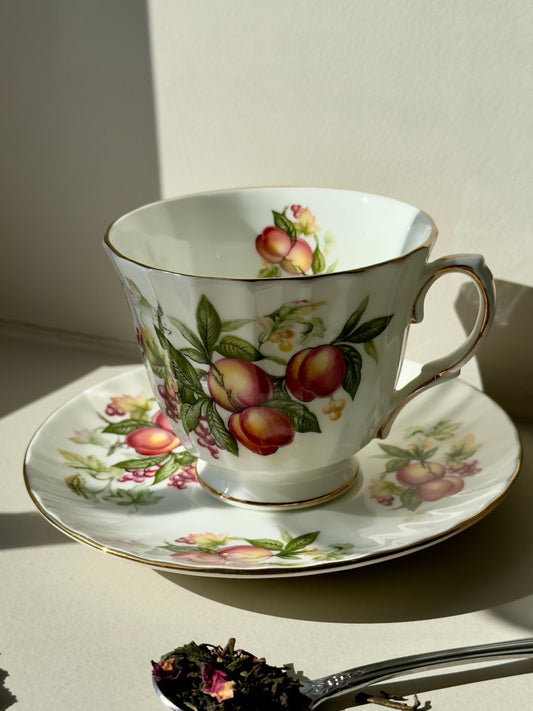Tasse et soucoupe Pêche (collection fruits)