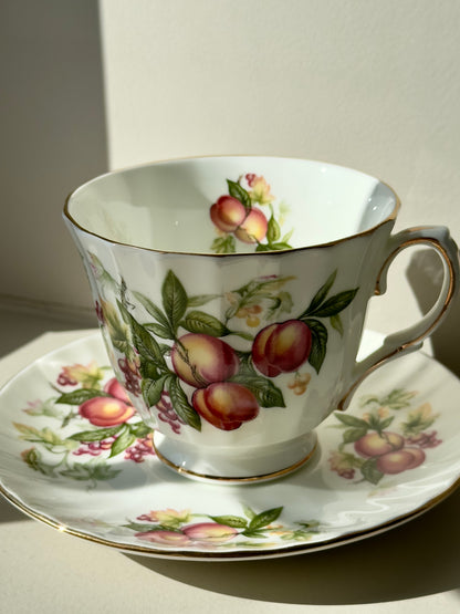 Tasse et soucoupe Pêche (collection fruits)