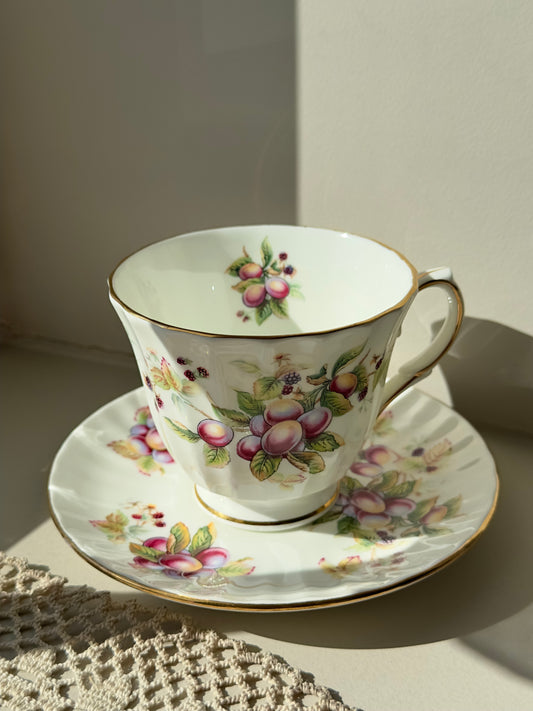 Tasse et soucoupe Prunes (collection fruits)