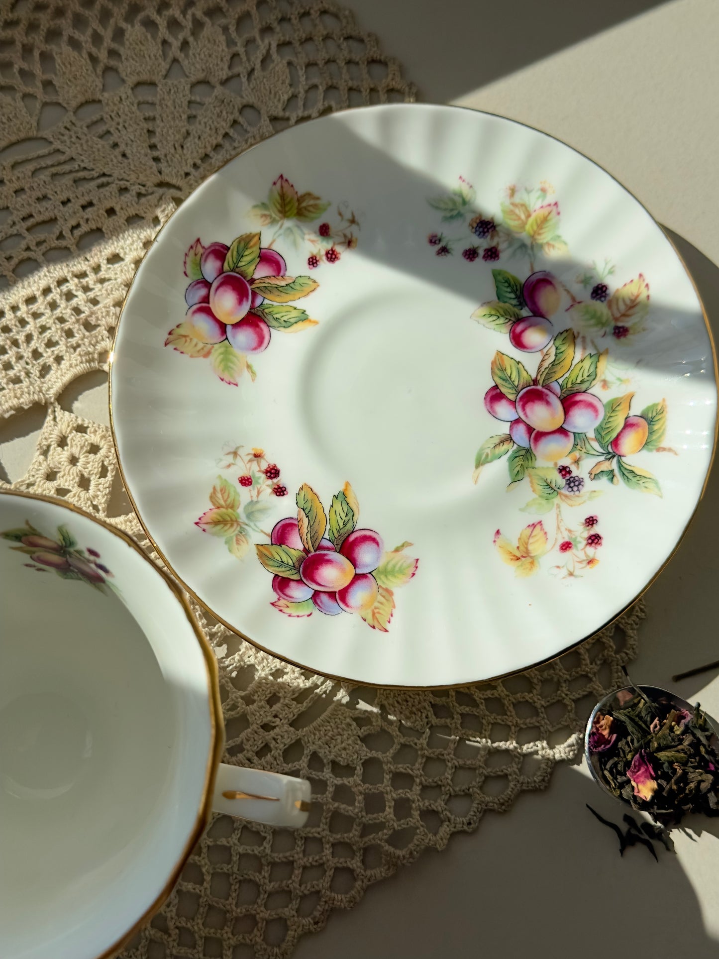 Tasse et soucoupe Prunes (collection fruits)